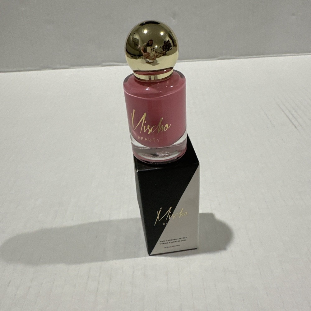 MISCHO BEAUTY NAIL POLISH Luxe Lacquer Shade BABYLOVE‎ NEW